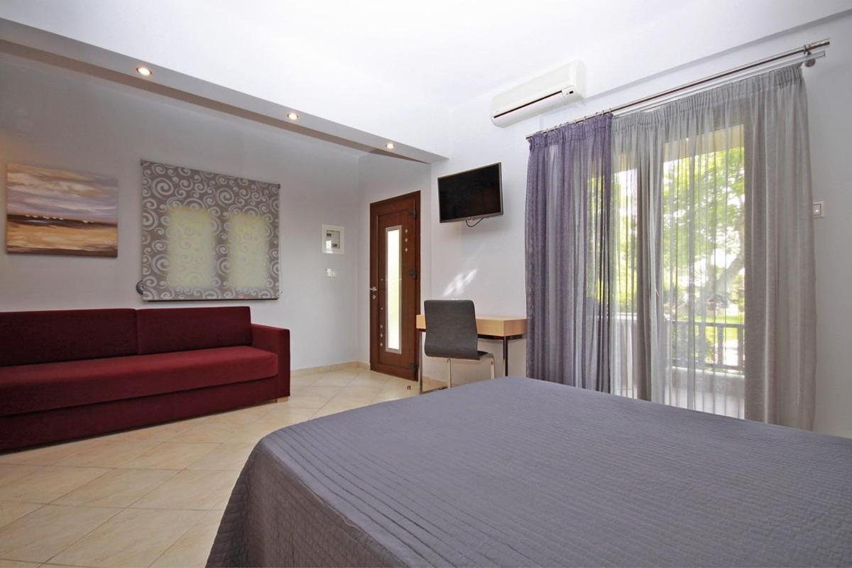 Stamos Apartments And Studios Vourvourou Eksteriør billede